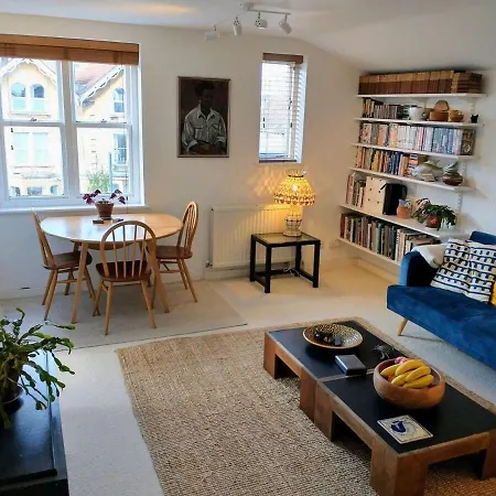 One Bedroom Flat In Cambridge Court Appartamento *